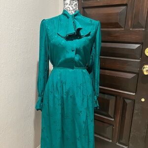 Elegant Emerald Green 3 Piece silk Suit